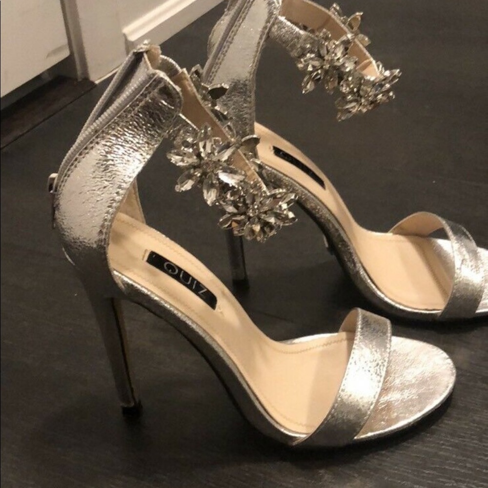 Shoes - Picture 4 of 10
